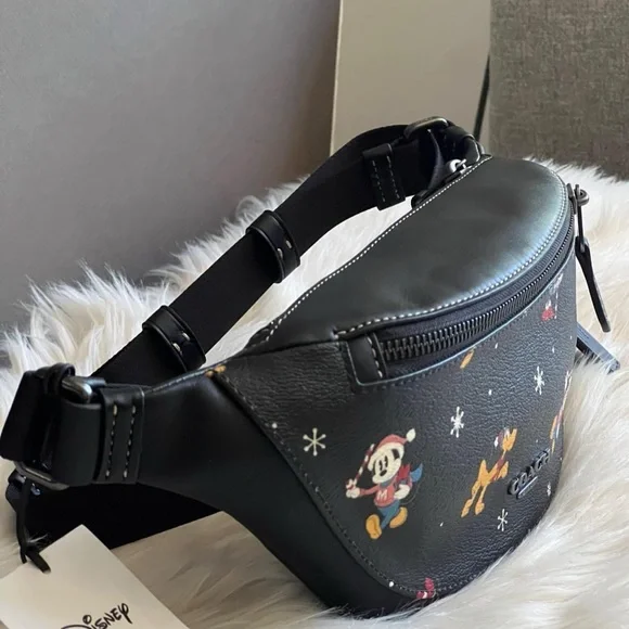 CL964 - Disney X Coach Warren Mini Belt Bag in Holiday Print - Picture 3 of 14